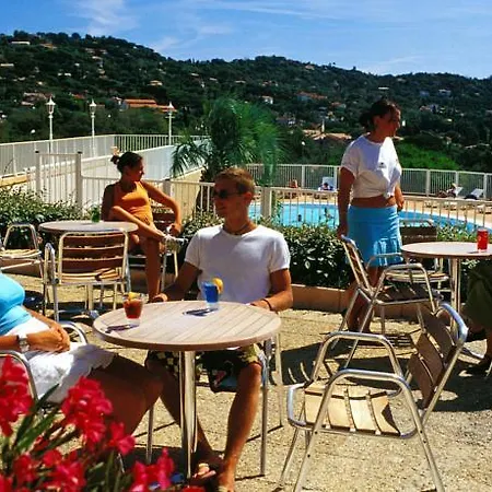 פארק נופש Camping Village Vacances Parc Des Chenes 3*