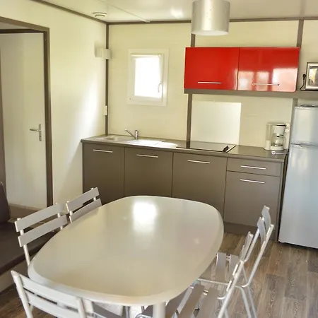 Camping Village Vacances Parc Des Chenes 3*